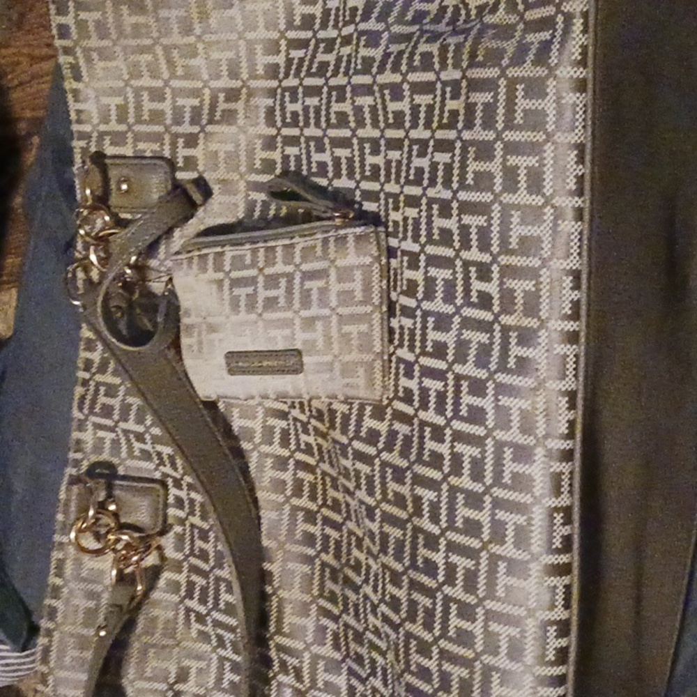 Tommy Hilfiger bag